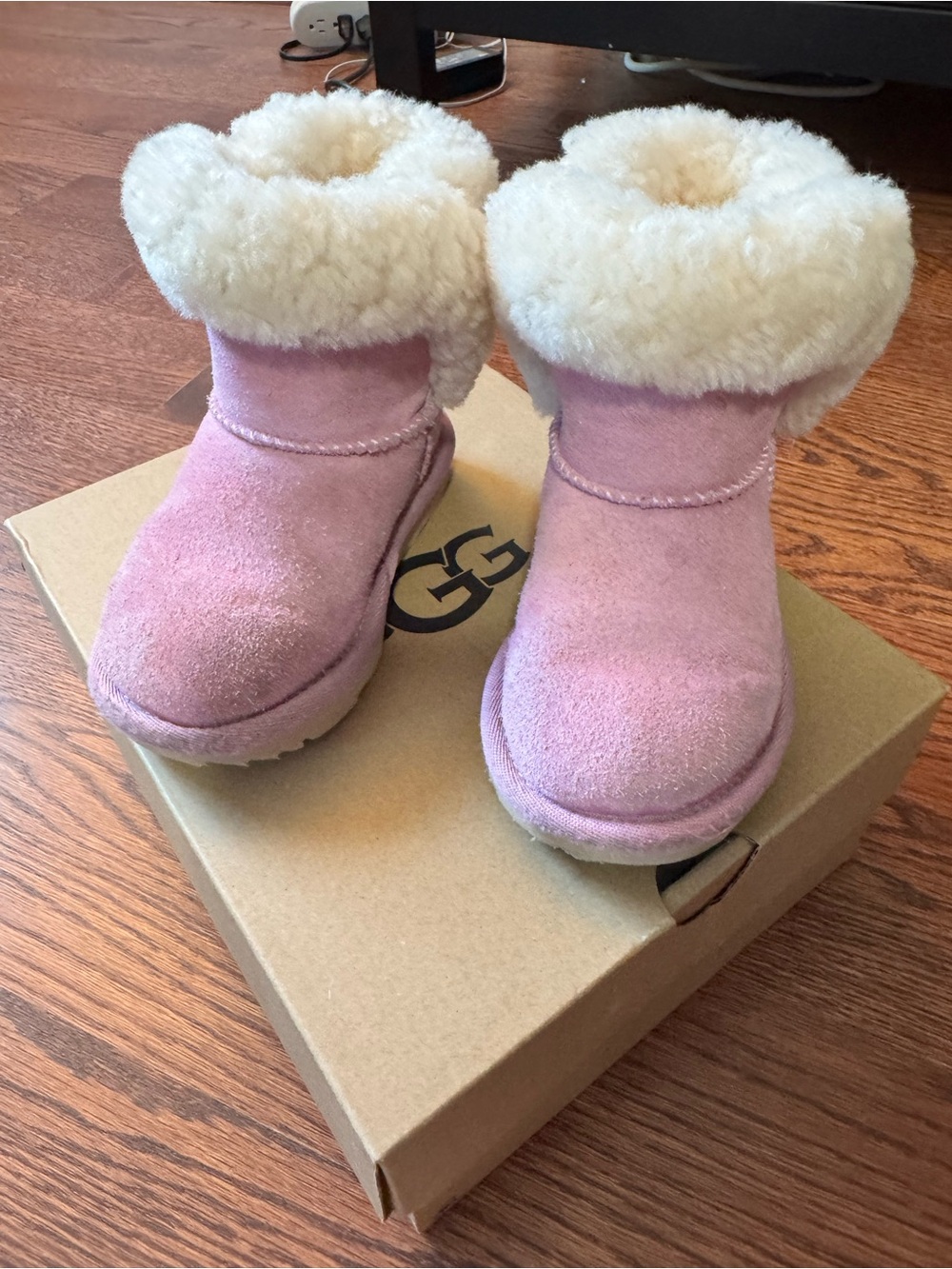 UGG Kids Pink Suede Shearling Cuff Boots size 7 toddler